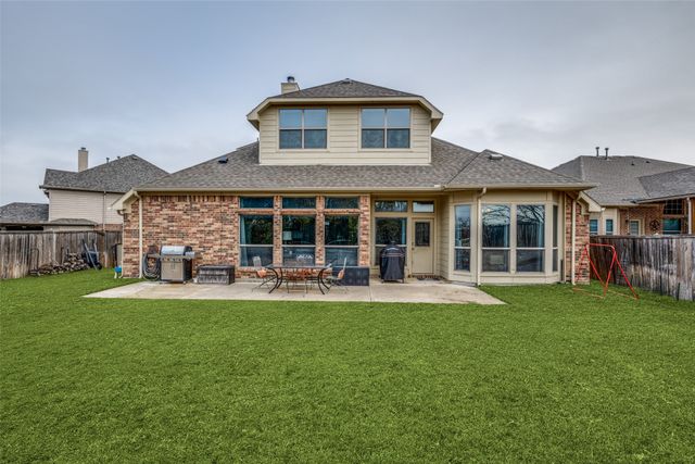 360 Falstaff Drive, Roanoke, TX 76262