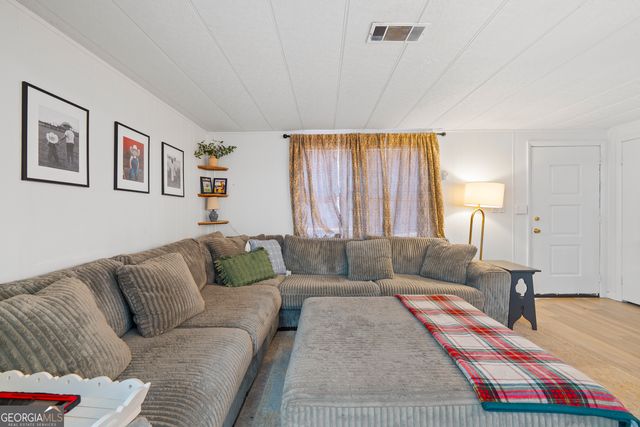 129 Woodland Drive, Gray, GA 31032