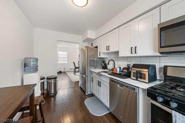 25 Evelyn Ct, Maplewood Twp., NJ 07040