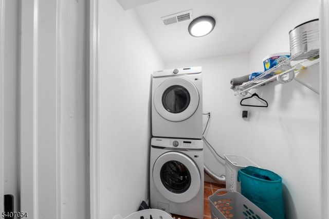 25 Evelyn Ct, Maplewood Twp., NJ 07040