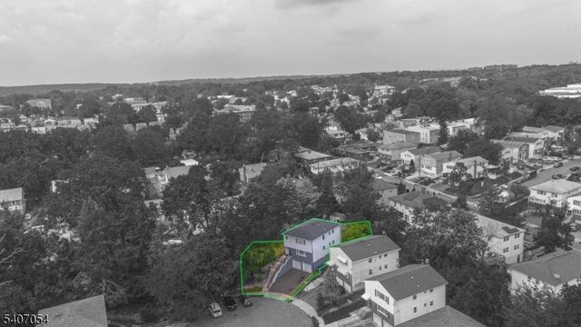 25 Evelyn Ct, Maplewood Twp., NJ 07040