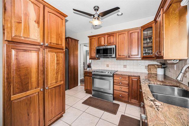 1418 WOODSTREAM DRIVE, Oldsmar, FL 34677