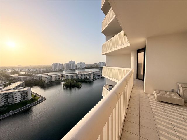 1000 W Island Boulevard 1911, Aventura, FL 33160