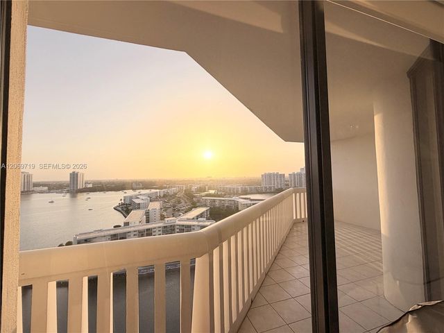 1000 W Island Boulevard 1911, Aventura, FL 33160