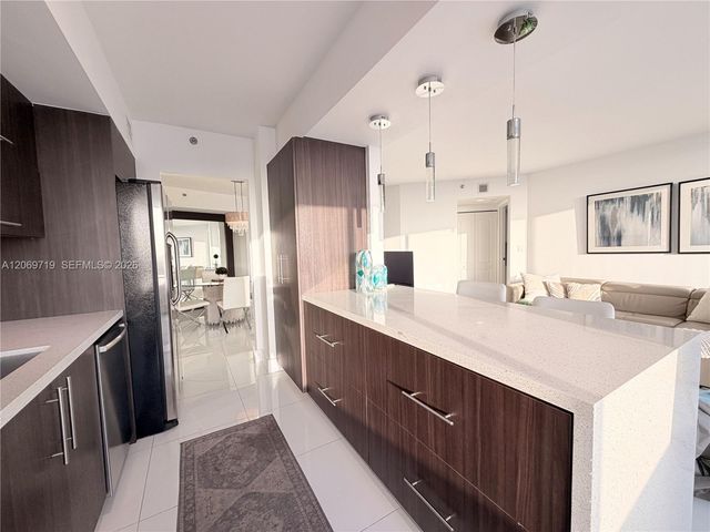 1000 W Island Boulevard 1911, Aventura, FL 33160