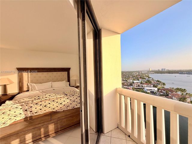 1000 W Island Boulevard 1911, Aventura, FL 33160