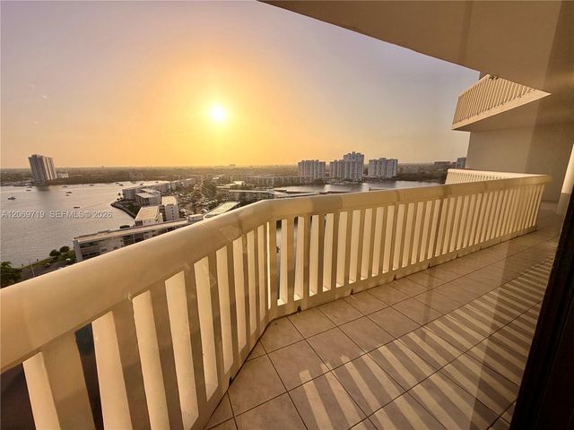 1000 W Island Boulevard 1911, Aventura, FL 33160