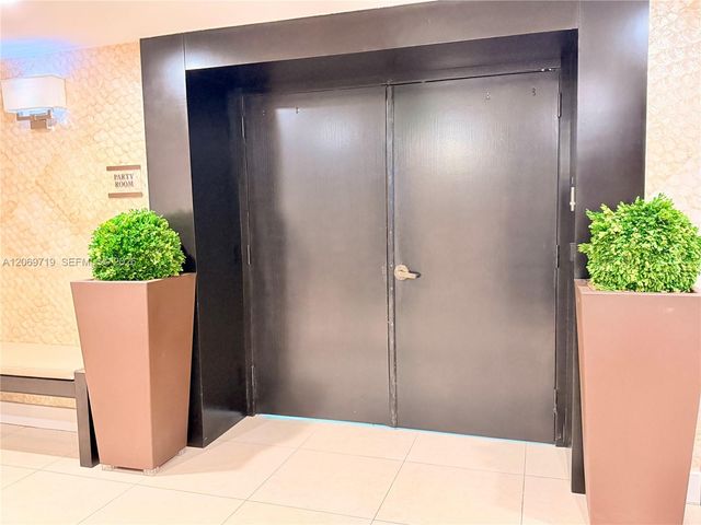1000 W Island Boulevard 1911, Aventura, FL 33160