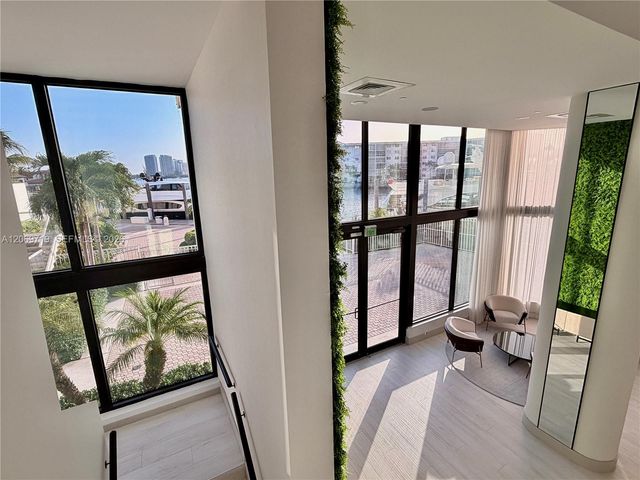 1000 W Island Boulevard 1911, Aventura, FL 33160