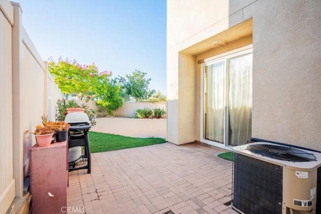 27117 Eden Court, Newhall, CA 91350