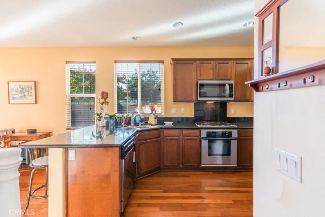27117 Eden Court, Newhall, CA 91350