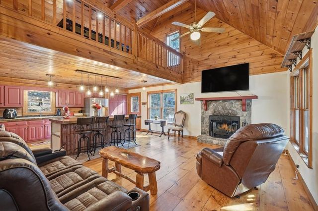 19 Blackberry Falls Lane, Ellijay, GA 30536