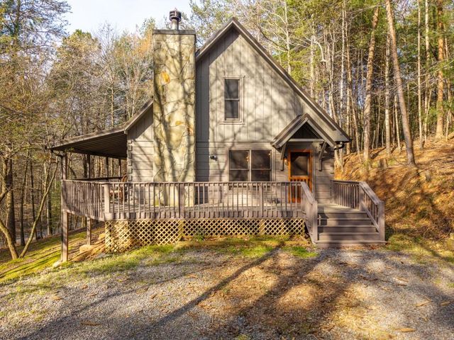19 Blackberry Falls Lane, Ellijay, GA 30536