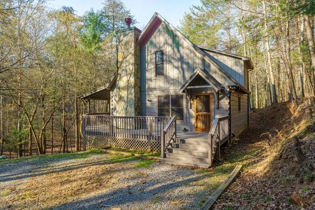19 Blackberry Falls Lane, Ellijay, GA 30536