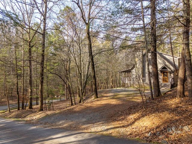 19 Blackberry Falls Lane, Ellijay, GA 30536