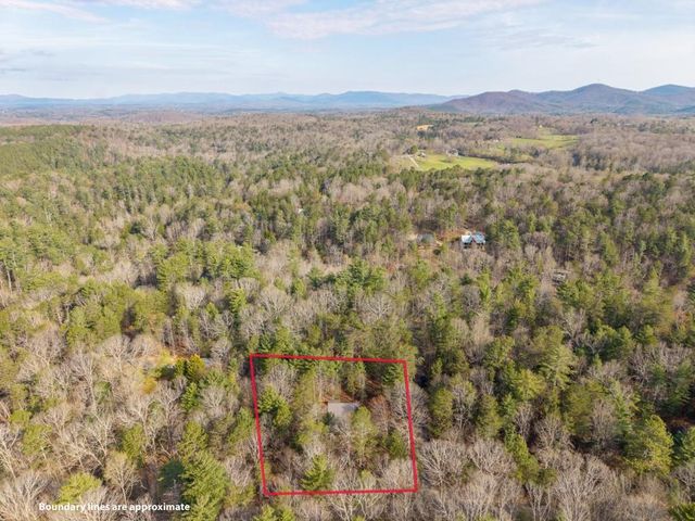 19 Blackberry Falls Lane, Ellijay, GA 30536