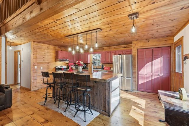 19 Blackberry Falls Lane, Ellijay, GA 30536