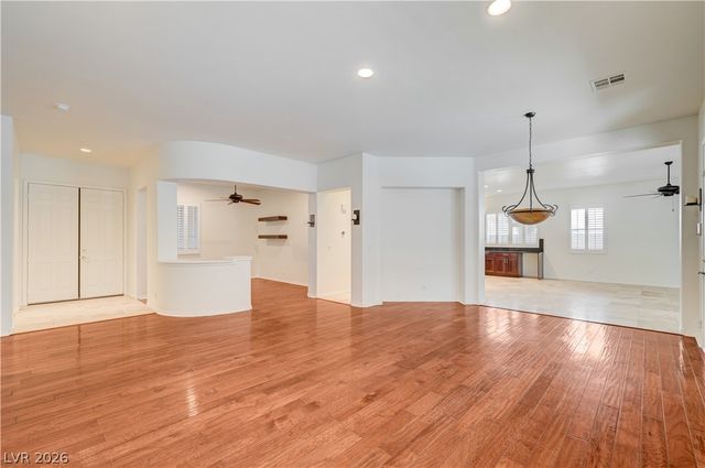 6641 Black Oaks Street, North Las Vegas, NV 89084