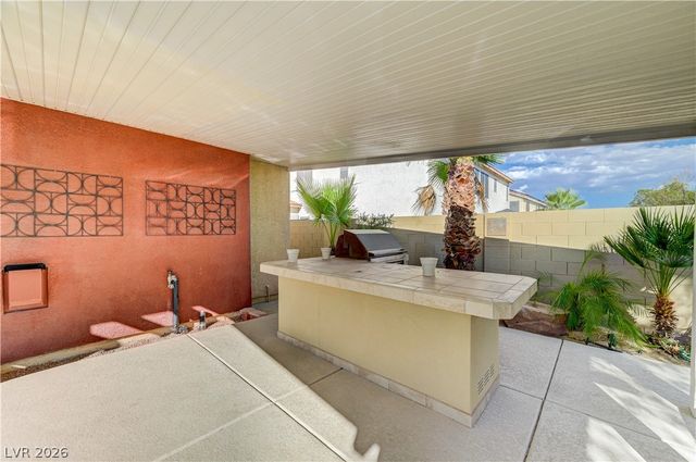 6641 Black Oaks Street, North Las Vegas, NV 89084