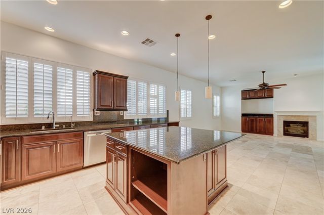 6641 Black Oaks Street, North Las Vegas, NV 89084