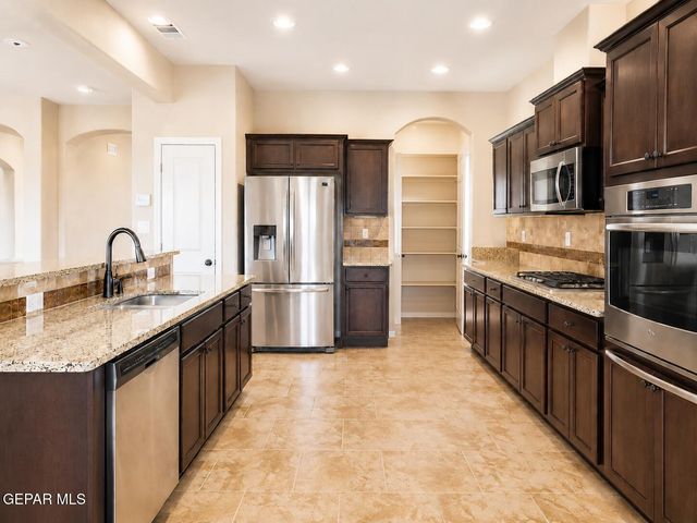 786 WOODMANSTONE Road, El Paso, TX 79928