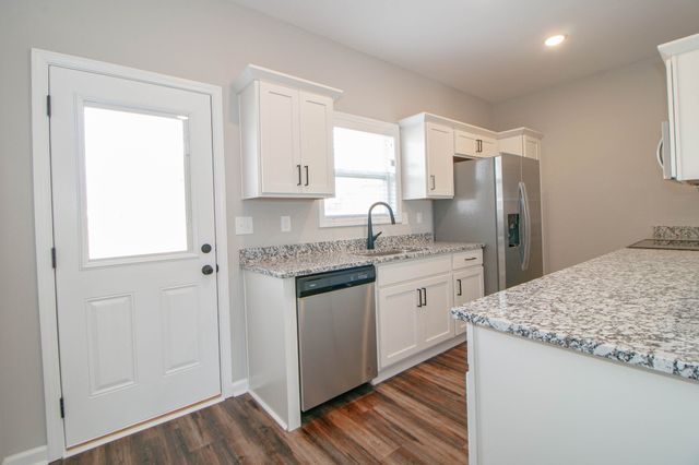 1115 Hillwood Drive #B6, Clarksville, TN 37040
