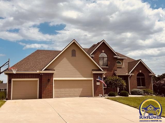 7442 SW Ambassador PL, Topeka, KS 66610