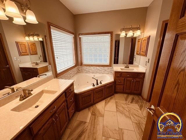 7442 SW Ambassador PL, Topeka, KS 66610