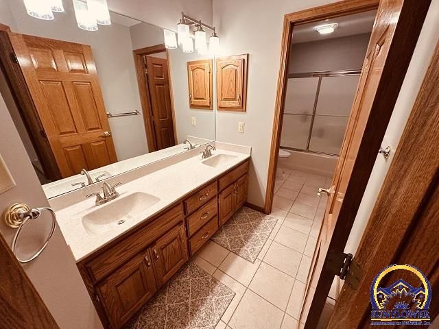 7442 SW Ambassador PL, Topeka, KS 66610