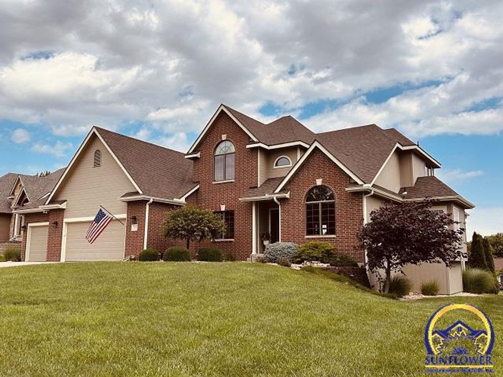 7442 SW Ambassador PL, Topeka, KS 66610