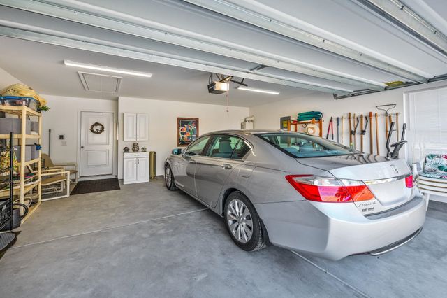 604 Wallace Dr., Little River, SC 29566