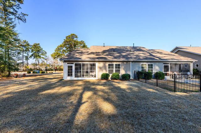 604 Wallace Dr., Little River, SC 29566