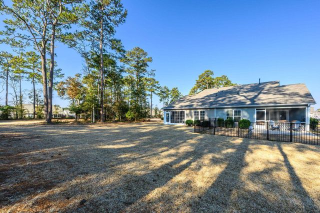 604 Wallace Dr., Little River, SC 29566