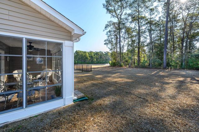 604 Wallace Dr., Little River, SC 29566