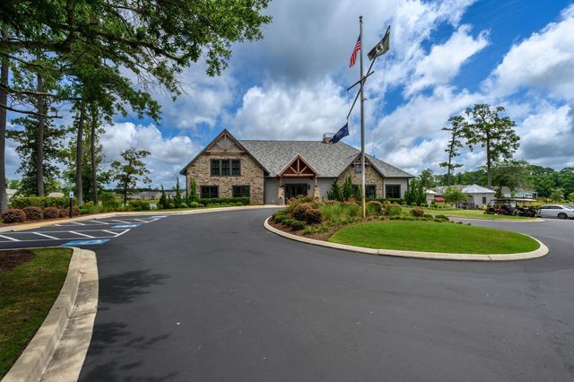 604 Wallace Dr., Little River, SC 29566