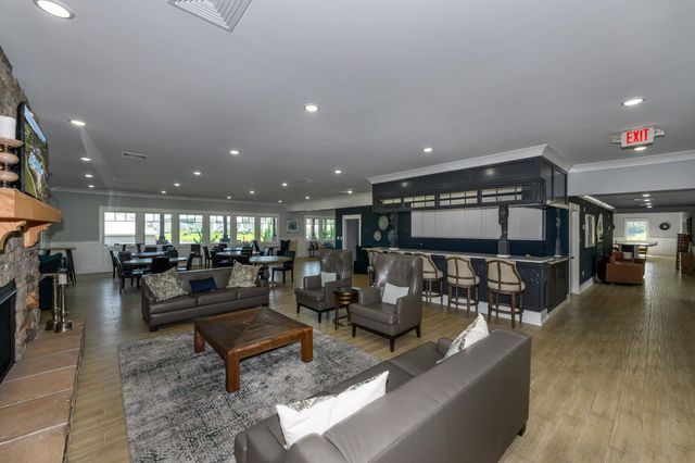 604 Wallace Dr., Little River, SC 29566