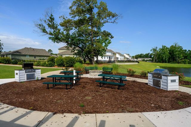 604 Wallace Dr., Little River, SC 29566