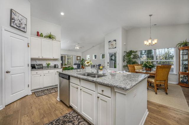 604 Wallace Dr., Little River, SC 29566