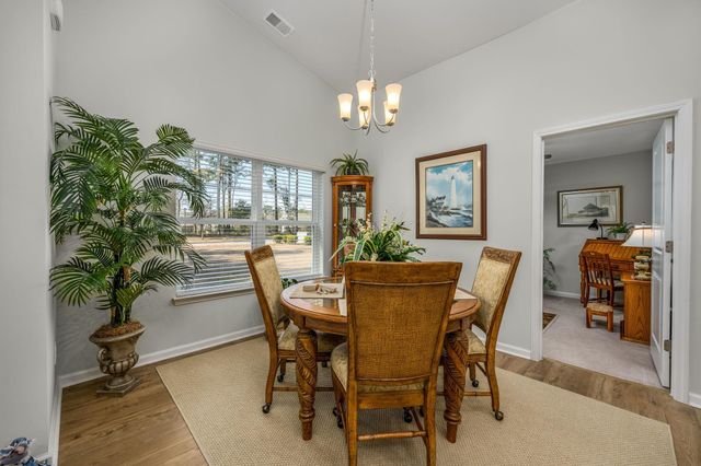 604 Wallace Dr., Little River, SC 29566