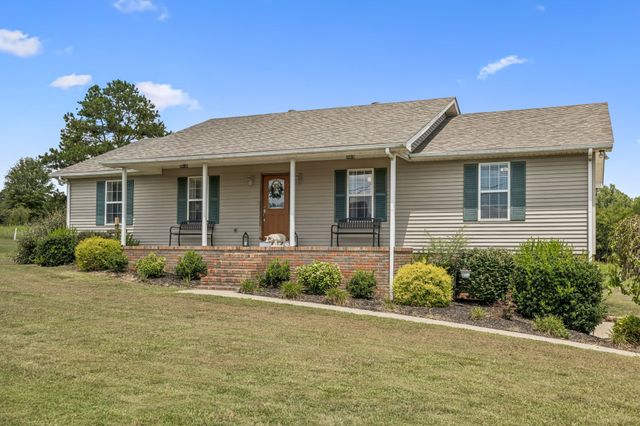 221 Main St, E, Hickman, TN 38567