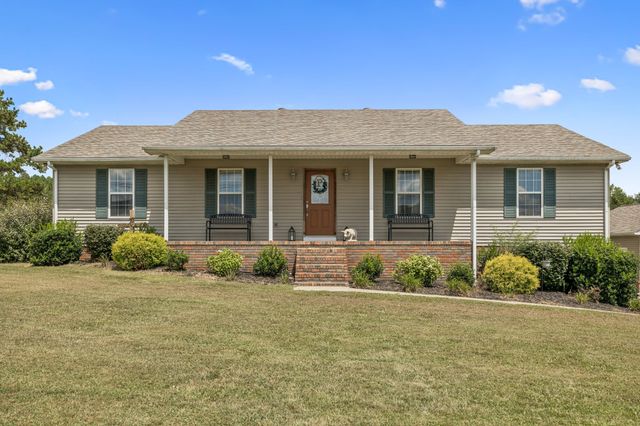 221 Main St, E, Hickman, TN 38567