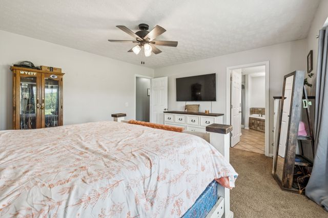 221 Main St, E, Hickman, TN 38567