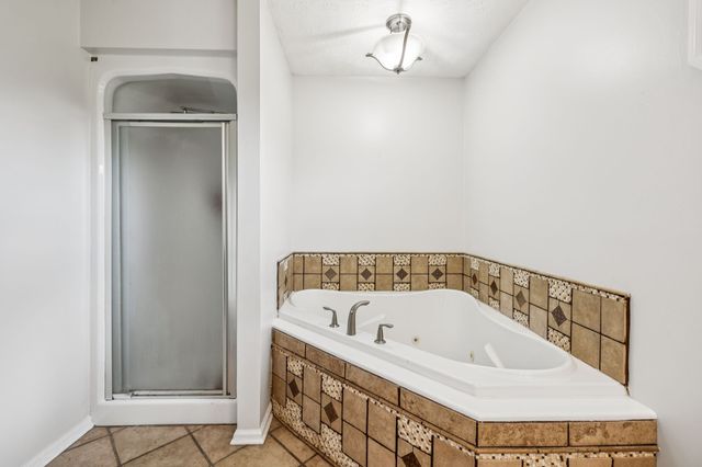 221 Main St, E, Hickman, TN 38567