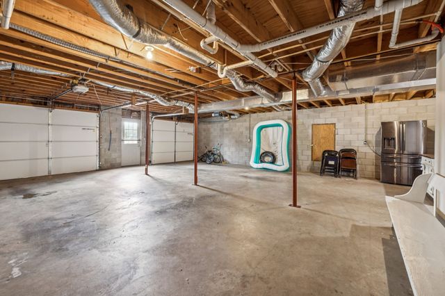 221 Main St, E, Hickman, TN 38567