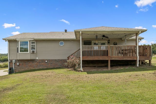 221 Main St, E, Hickman, TN 38567