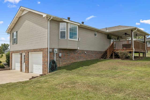 221 Main St, E, Hickman, TN 38567