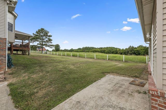 221 Main St, E, Hickman, TN 38567