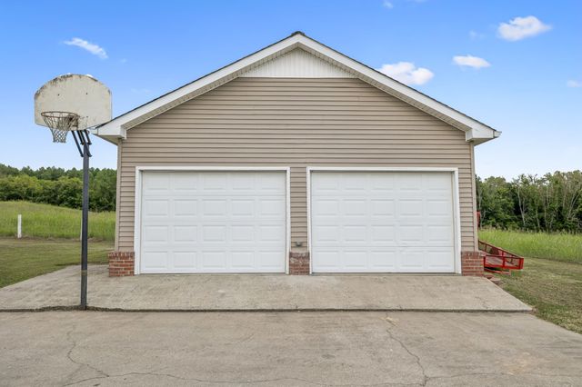 221 Main St, E, Hickman, TN 38567