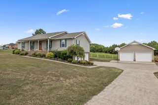 221 Main St, E, Hickman, TN 38567