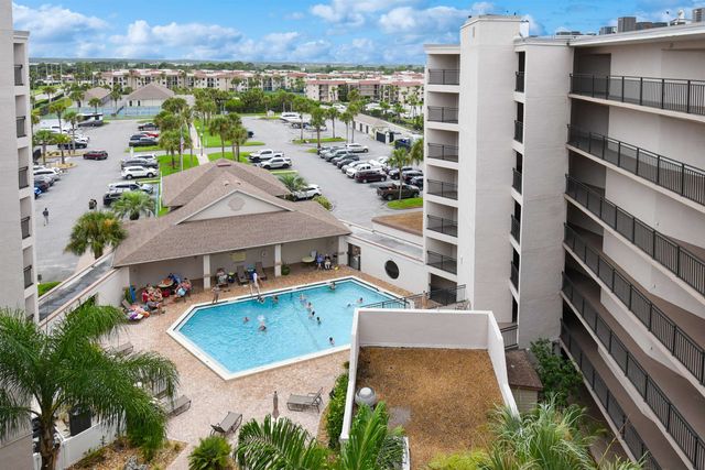 2 Dondanville Rd 212, St Augustine, FL 32080